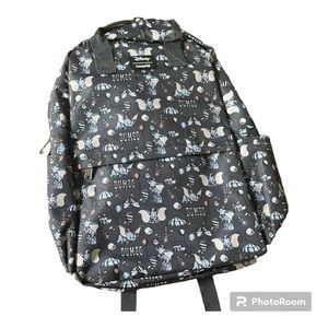 Nearly new lounge, fly canvas, backpack in Dumbo print. Gray